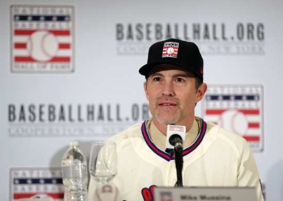 Mike Mussina will not have a logo on his Hall of Fame plaque