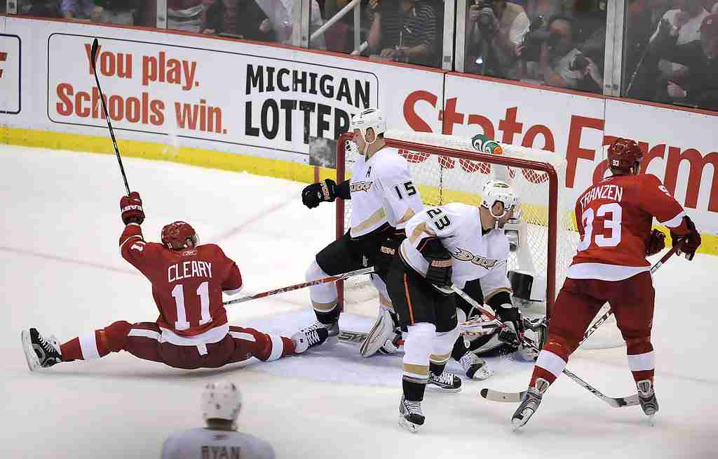 red wings vs ducks