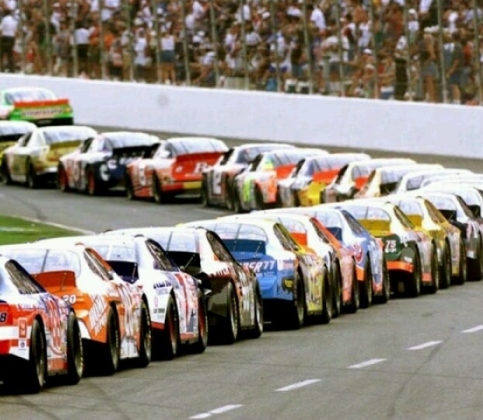 Pit Stop to Peace: Your Guide to the Best Kratom Vendor for NASCAR Fans