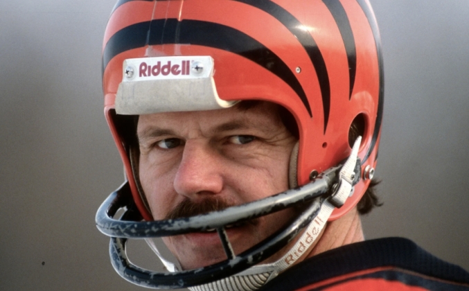 The Pro Football Hall of Fame Revisited Project: 2001 Preliminary VOTE