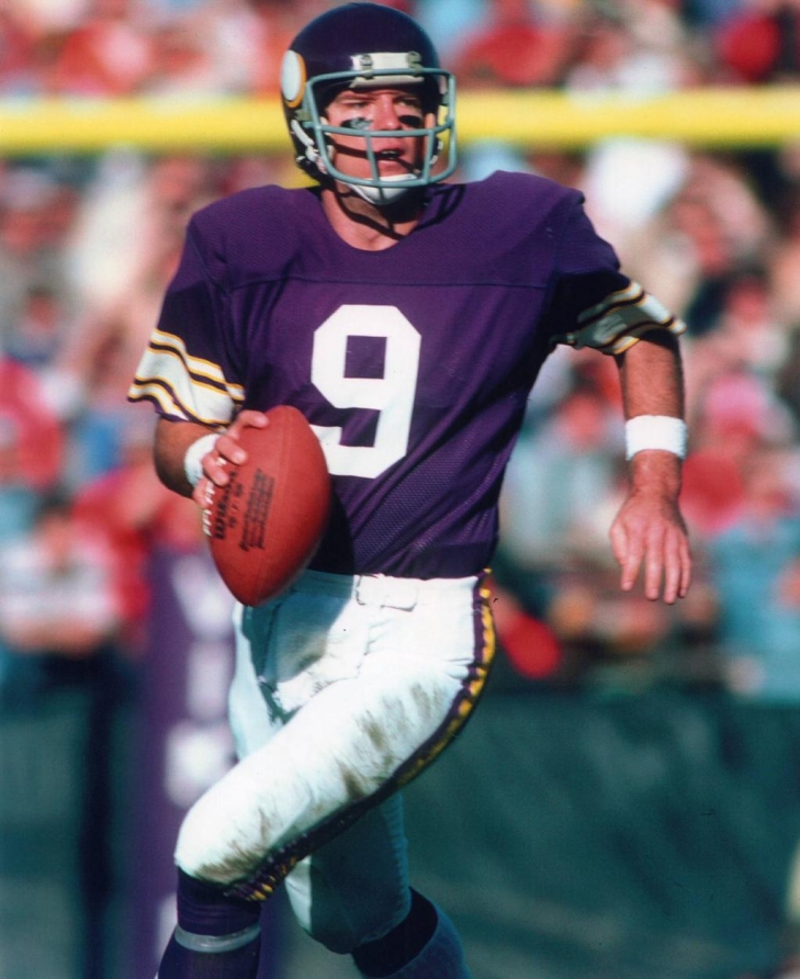 40. Tommy Kramer