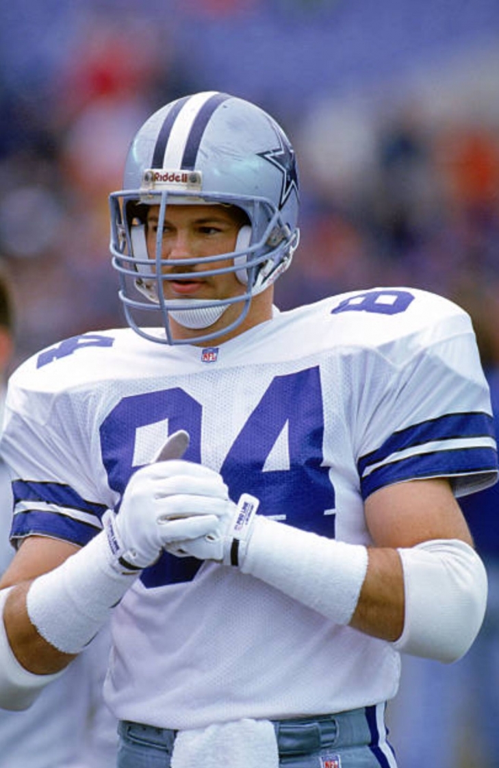 37. Jay Novacek