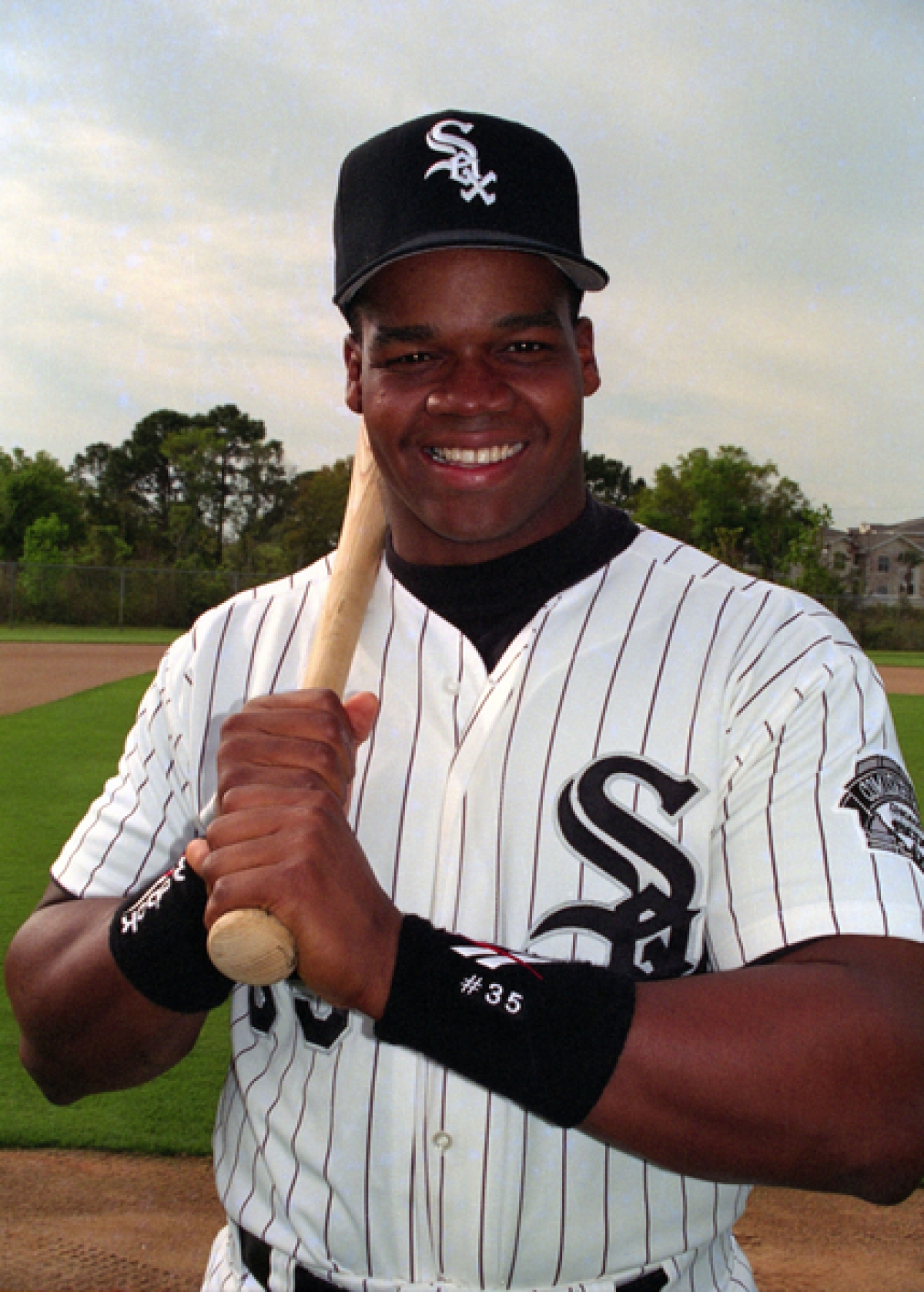 Chicago White Sox' Frank Thomas, batting against Seattle in