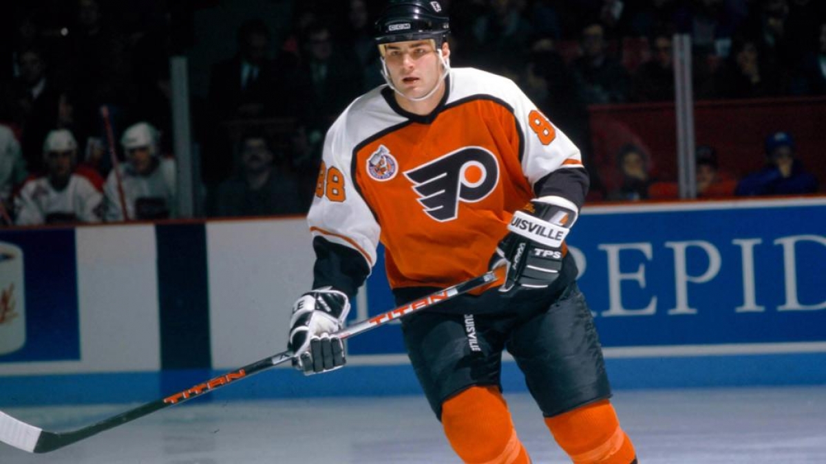Today in Hockey History: Philadelphia Flyers Acquire Eric Lindros