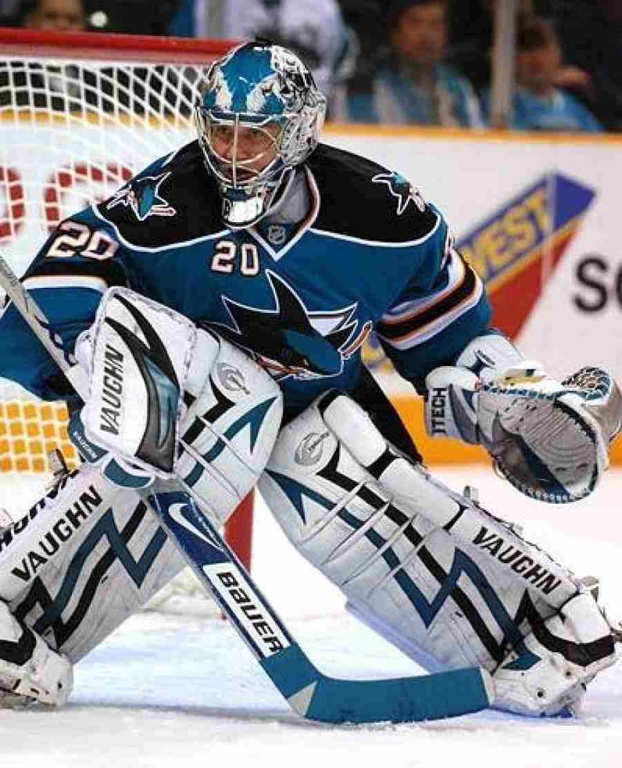 Sharks cut ties with Evgeni Nabokov