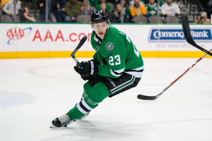 33. Esa Lindell