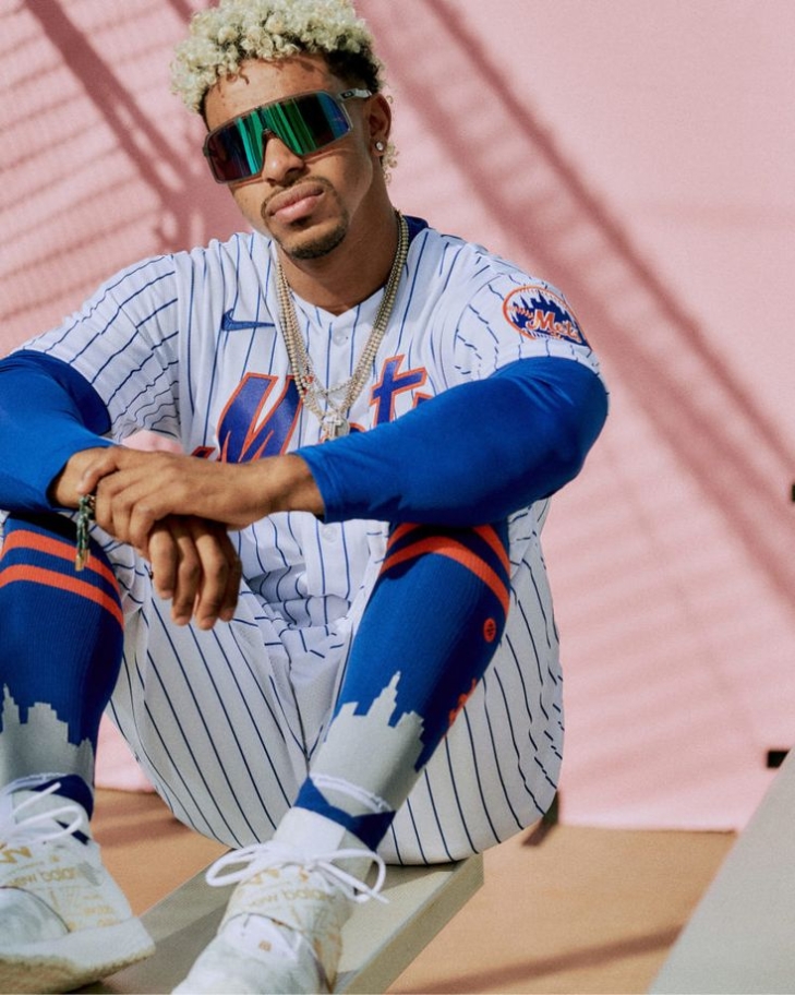 24. Francisco Lindor