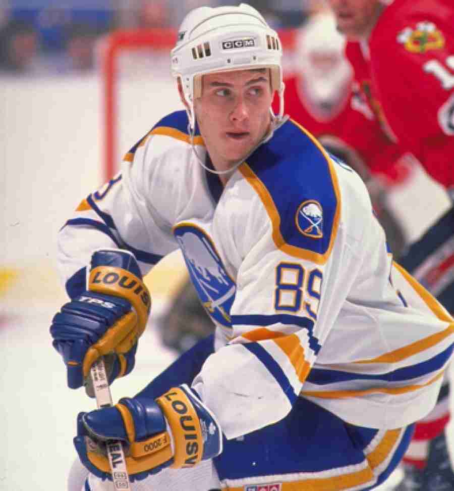 Let Alexander Mogilny in the Hockey Hall of Fame! Snubs who deserve to be  inducted - ESPN