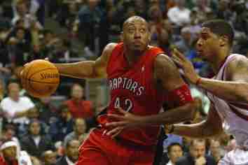16. Donyell Marshall