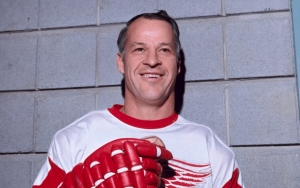 1. Gordie Howe