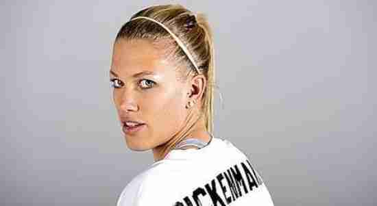 330. Lara Dickenmann