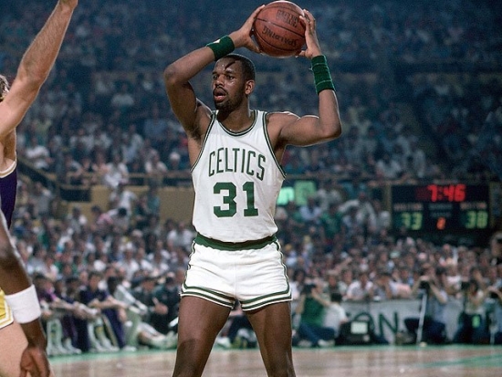 16. Cedric Maxwell