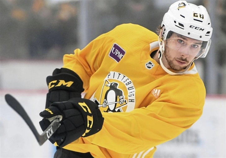 43. Marcus Pettersson