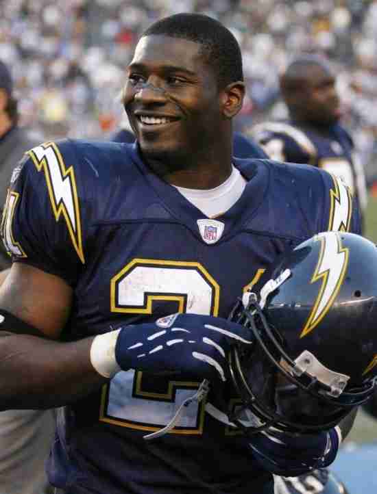LaDainian Tomlinson&#039;s number retired by San Diego