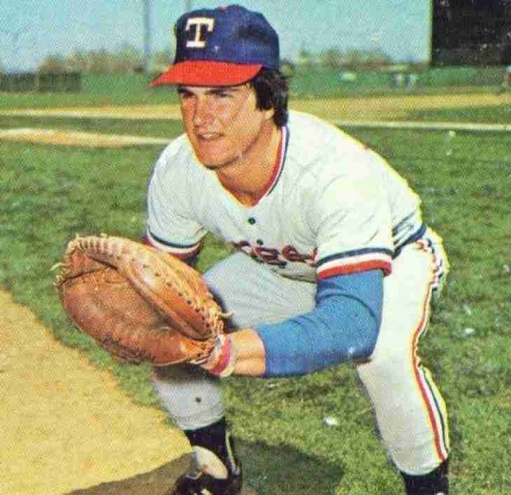 9. Jim Sundberg