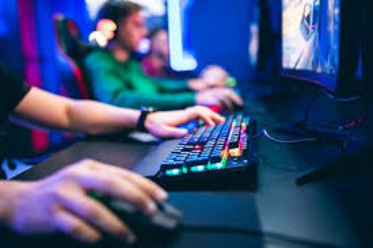 What Sets Competitive Online Sports Games Apart?