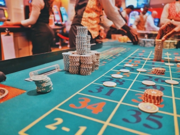 Playing Safe: 5 Healthy Habits for Casino Enthusiasts