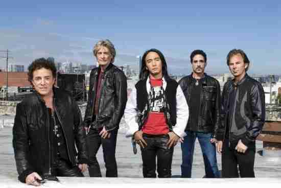 Arnel Pineda snubbed?  Not Really.