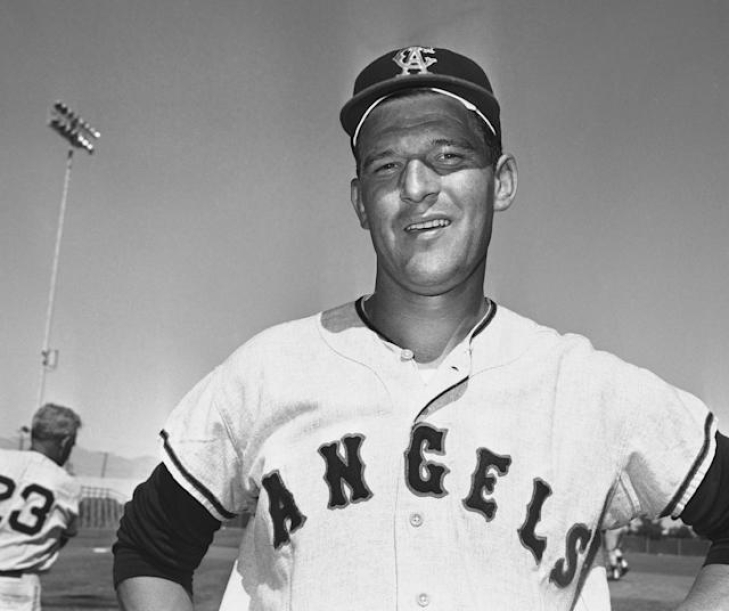 43. Bobby Knoop