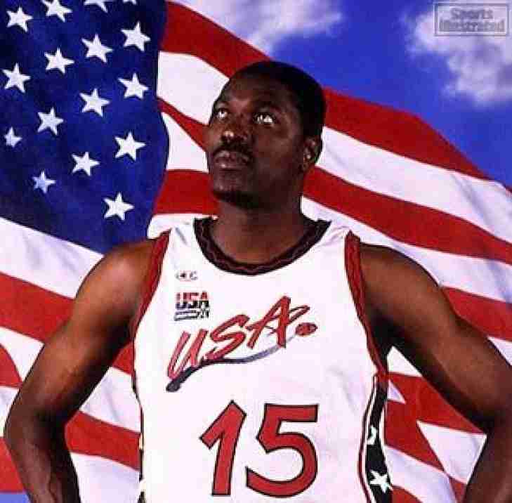 Hakeem Olajuwon headlines the 2016 FIBA HOF Class