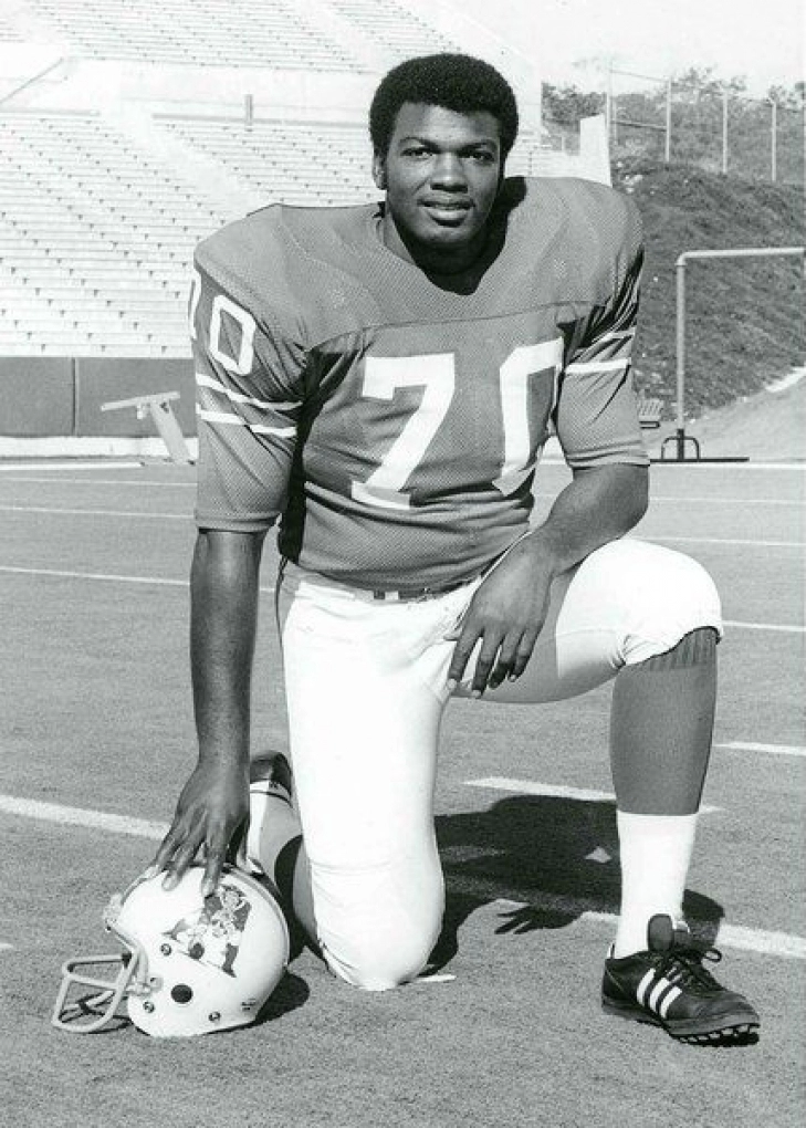 290. Leon Gray