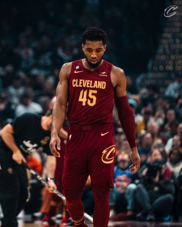 #25. Donovan Mitchell, Cleveland Cavaliers, #4 Shooting Guards
