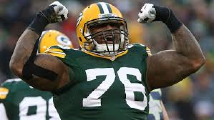 Mike Daniels