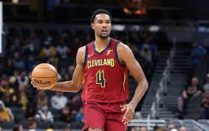 32. Evan Mobley