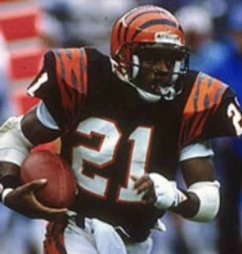 James Brooks and Bob Trumpy named to the Cincinnati Bengals Ring of Honor