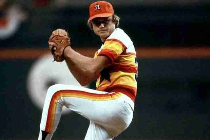 20. Joe Niekro