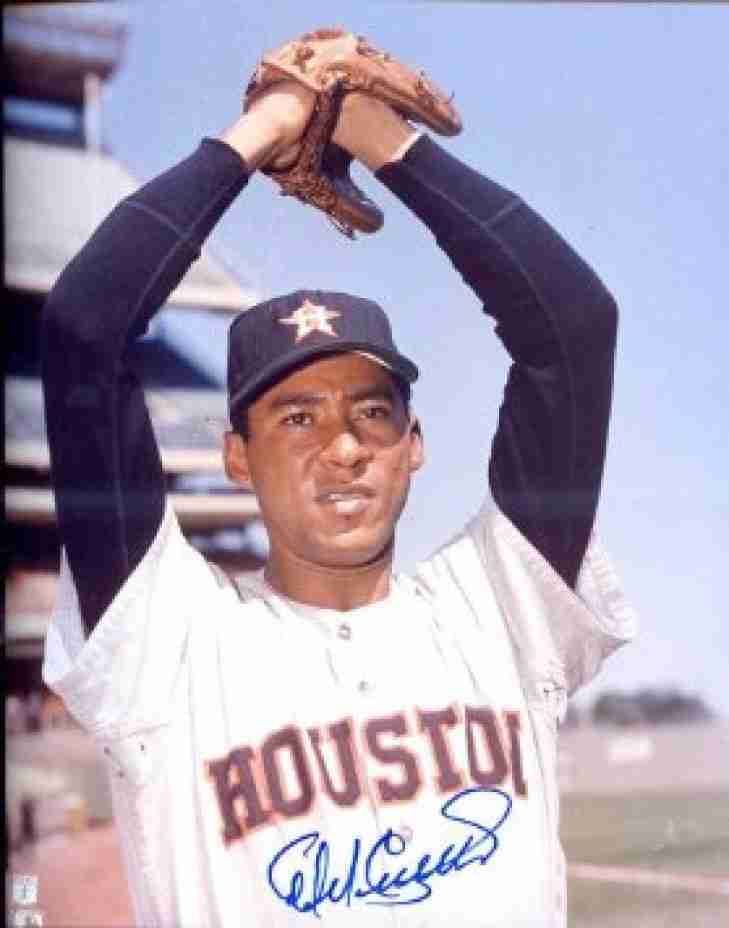 48. Mike Cuellar