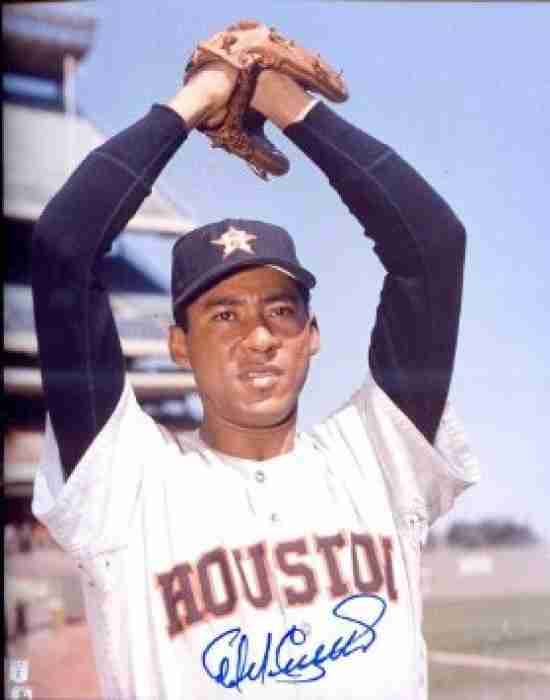 48. Mike Cuellar